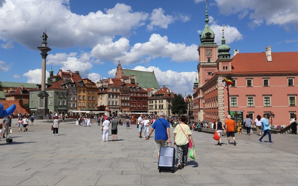 Najwięcej Polacy odwiedzają własny kraj