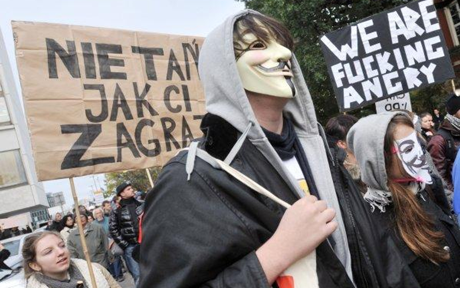 Nie wszyscy korzystają na cudzie gospodarczym nad Wisłą