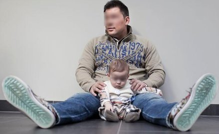 Wykonując karę wobec skazanych sprawujących stałą pieczę nad dzieckiem do lat 15, uwzględnia się „po