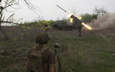 Rosja wykorzystuje brak obrony przeciwlotniczej Ukrainy. Wojsko szybko posuwa się naprzód