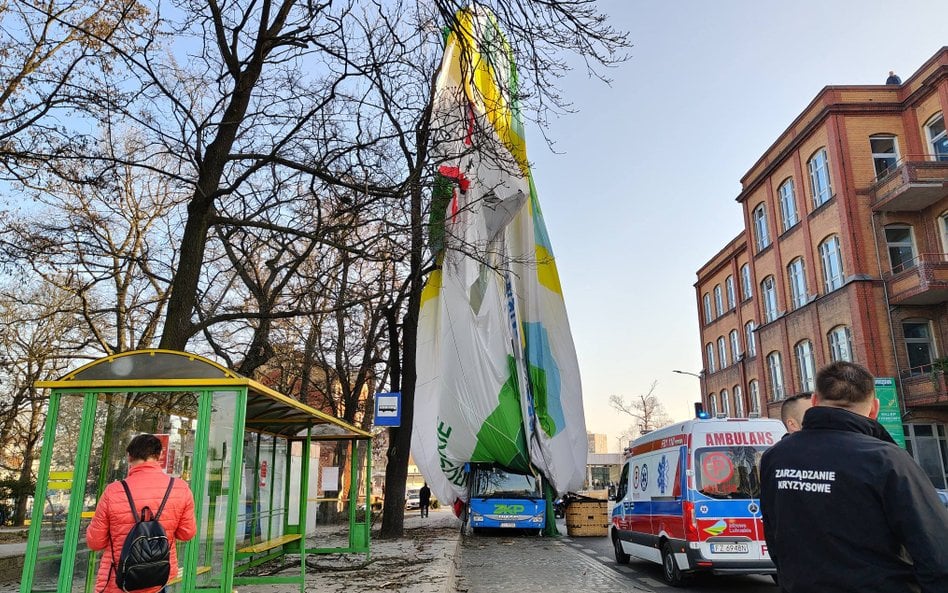 Balon uderzył w budynek w Zielonej Górze. Zginęła jedna osoba