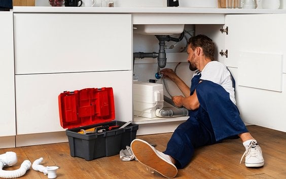 Tryb wyjaśnienia zależy od osoby, sytuacji i potrzeb. Fot. Freepik