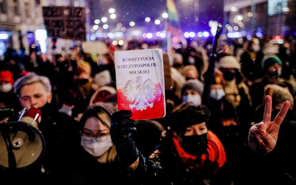 Obecna lewica ma dużo wspólnego z PiS pod względem społeczno-gospodarczym i dlatego możliwe są przep