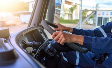 Nowela ustawy o transporcie drogowym: szkolenia online i karta kwalifikacji kierowcy