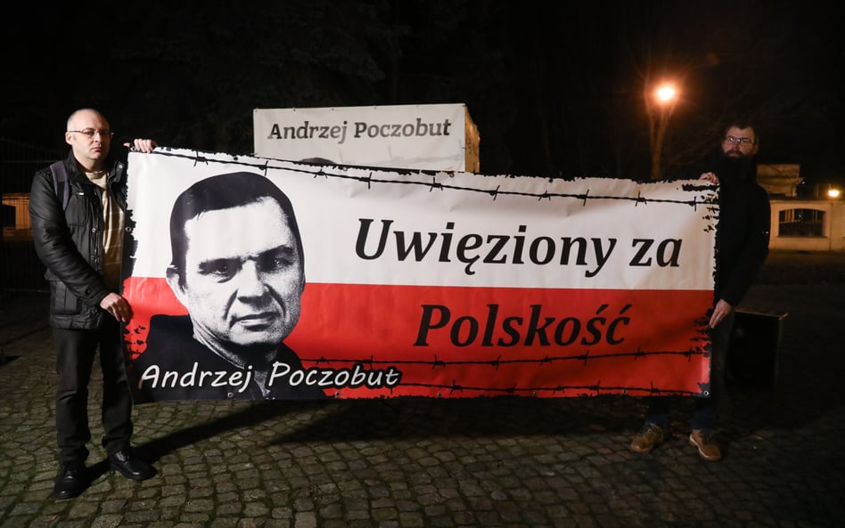 Akcja solidarności z uwięzionym Andrzejem Poczobutem w Białymstoku. Zdjęcie archiwalne z 2024 r.