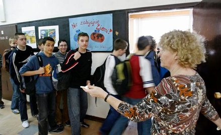 Nie wszystkie dodatkowe składniki pensji nauczyciela zwiększają zasiłki