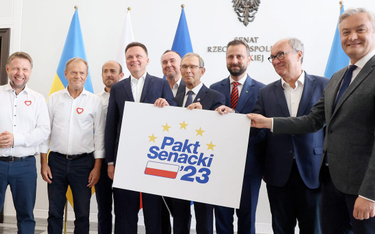 Przedstawiciele KO, PSL, Polski 2050, Lewicy i samorządowcy ogłosili porozumienie (na zdjęciu od lew