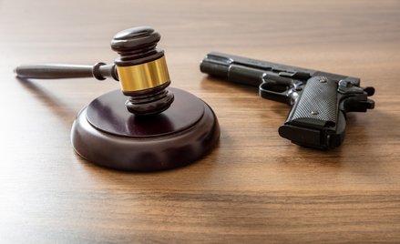 Rozpoczął się proces matki chłopca, który dokonał masakry w szkole