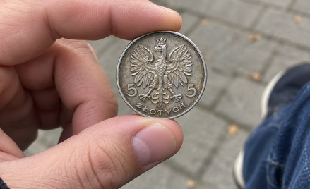 Niewinnie wyglądająca moneta 5-złotowa może być warta ponad 100 tys. złotych