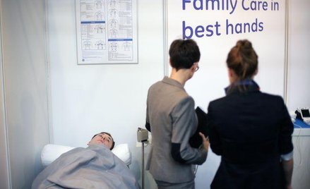Zdaniem NFZ pacjci mogli nie płacić składki zdrowotnej, a mimo to ich lekarze rodzinni co miesiąc pr