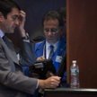 Wall Street zarobi 37 proc. mniej