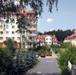 Na osiedlu, wbrew pierwotnym planom, powstały wysokie budynki wielorodzinne