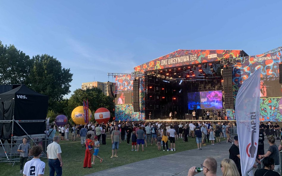 Szeroka perspektywa na teren festiwalu