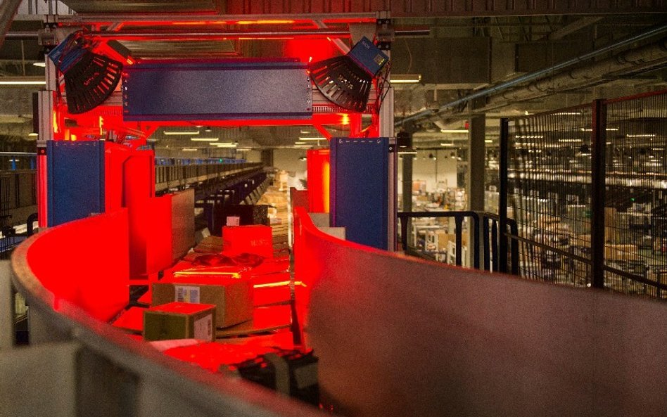 Sorter w Zabrzu kosztował Pocztę Polską 50 mln zł, ale nowoczesna technologia pozwoliła operatorowi 