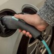Przy drogach do 2020 r. ma stanąć 200 ładowarek do aut elektrycznych