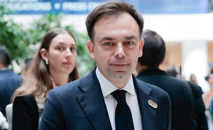 Minister finansów Andrzej Domański musi mierzyć się z rekordowym deficytem i długiem.
