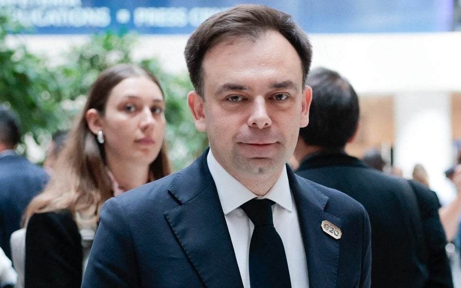 Minister finansów Andrzej Domański musi mierzyć się z rekordowym deficytem i długiem.