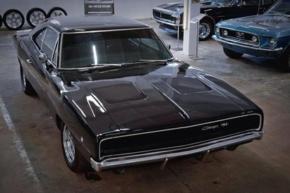 Określenie muscle car pasuje do niego jak ulał.