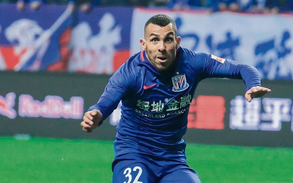 Argentyńczyk Carlos Tevez w 20 meczach strzelił dla Szanghaj Shenhua ledwie cztery gole. Jedna jego 