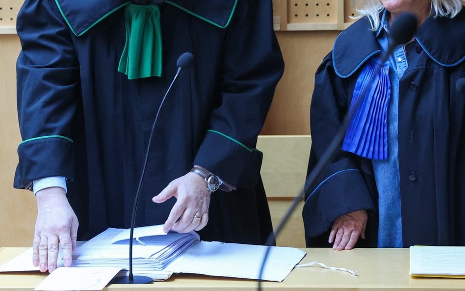 Najbardziej widoczne są przejścia z zawodu adwokata i radcy prawnego do sądownictwa.