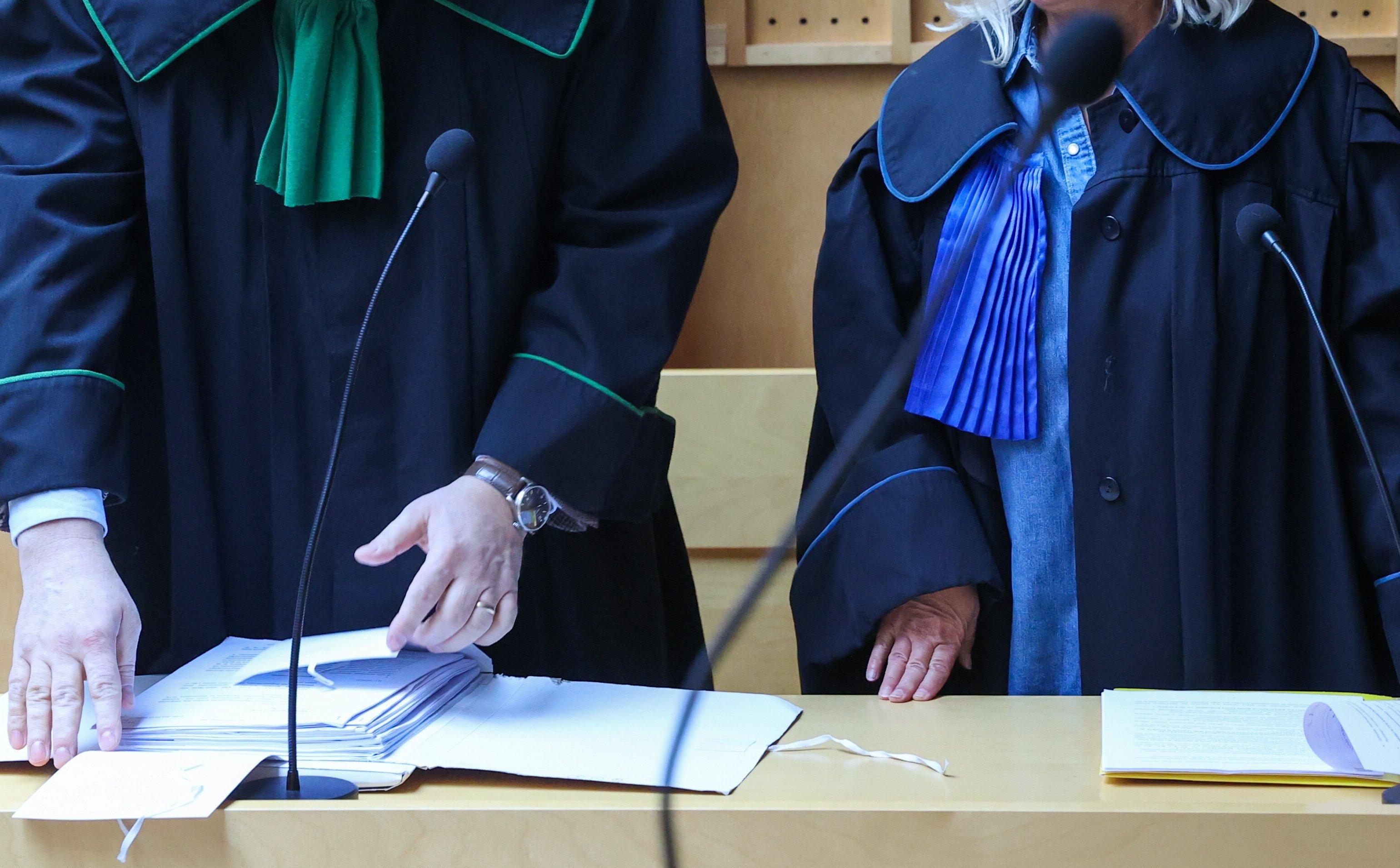 Rząd zmieni przepisy o zawodach adwokata i radcy. Projekt po wakacjach