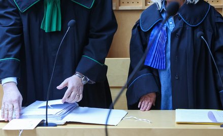 Rząd zmieni przepisy o zawodach adwokata i radcy. Projekt po wakacjach