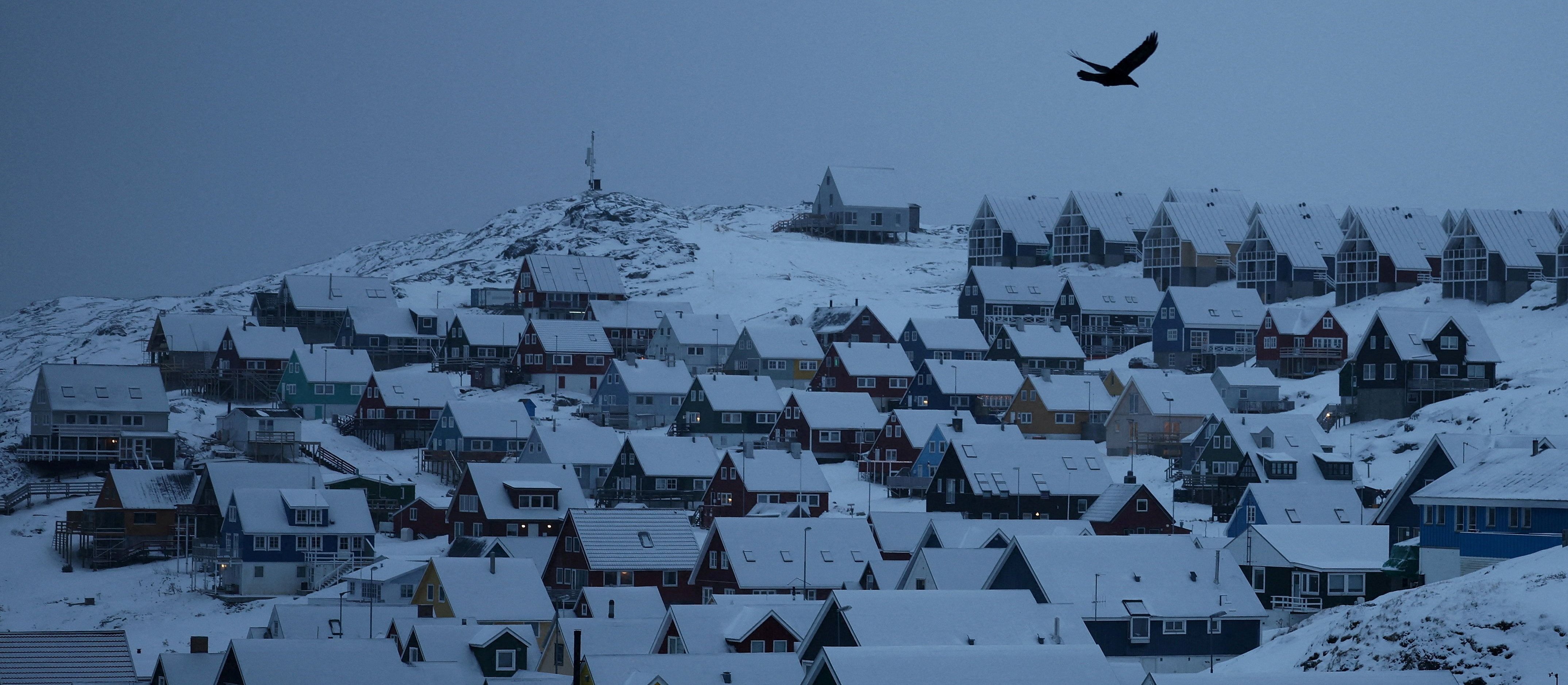 Francja pojawia się na Grenlandii. „Nie boję się mrozów, bo tu nie muszę nosić hełmu”