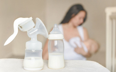 Mleko matek karmiących pomoże zakończyć pandemię?
