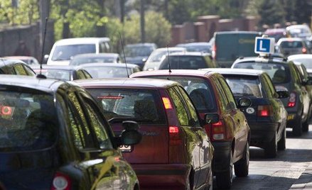 Prawa do zwrotu nienależnie pobranej opłaty za wydanie karty pojazdu w latach 2003 – 2006 nie mają o