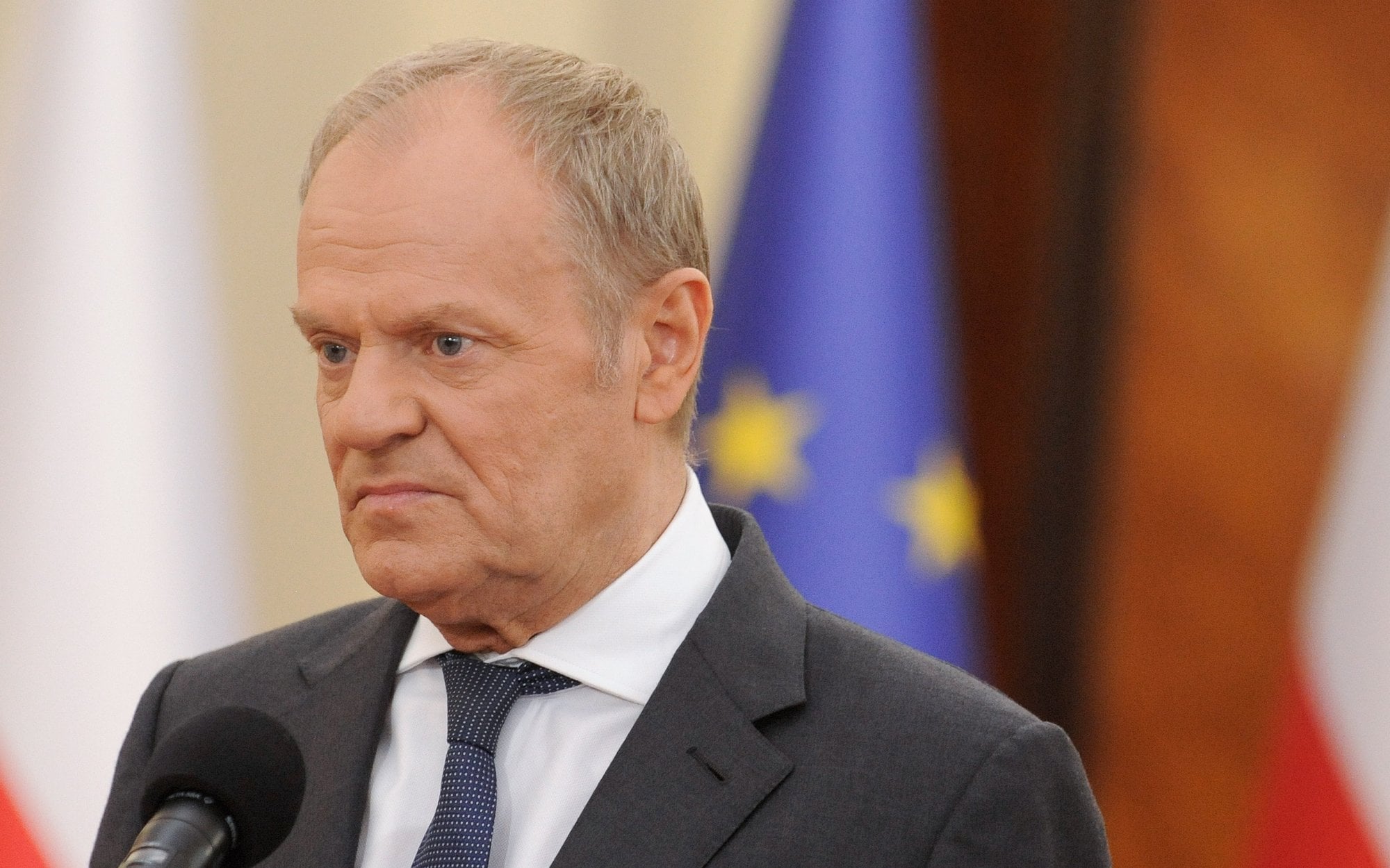 Sondaż: Spada zaufanie do Donalda Tuska i Rafała Trzaskowskiego, rośnie do Grzegorza Brauna