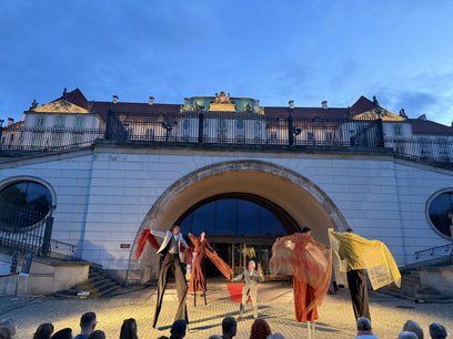 Bezpłatne wejściówki na wydarzenia wydawane są przed spektaklem/koncertem w Arkadach Kubickiego