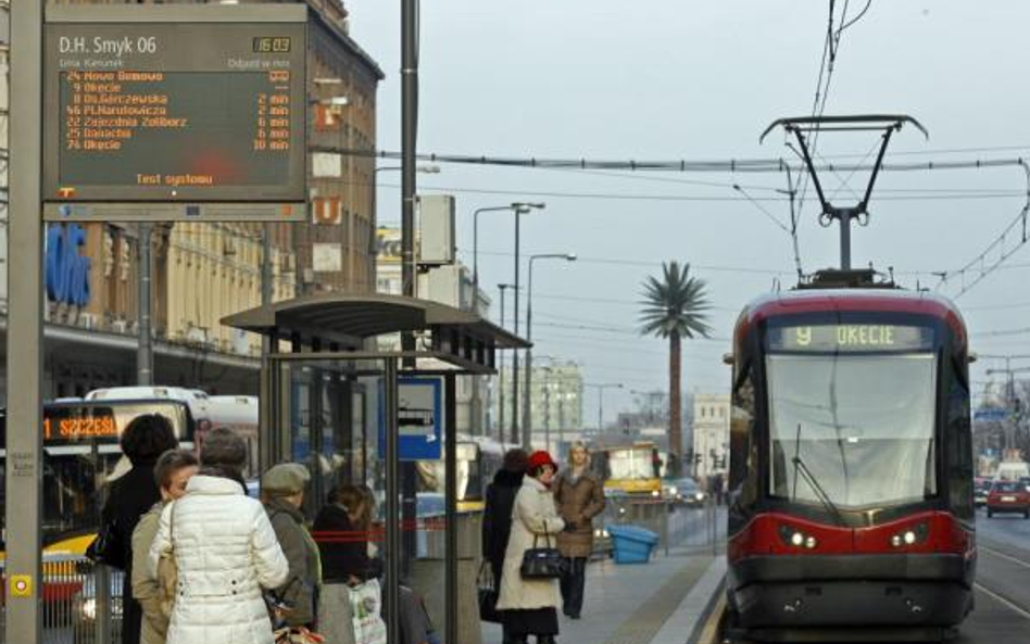 Warszawa: Ostrzelany tramwaj