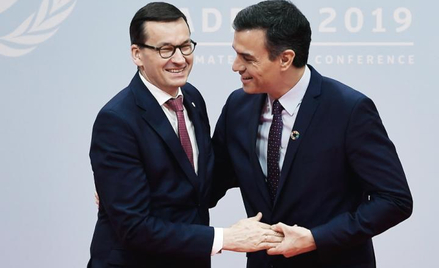 Premierzy Mateusz Morawiecki i Pedro Sanchez podczas COP25 w Madrycie.
