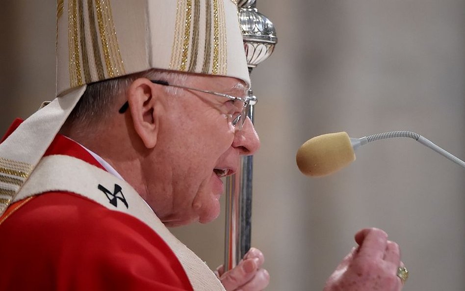 Abp Jędraszewski apeluje do wiernych: Zostańcie w domach