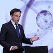 Minister finasów Andrzej Domański podczas konferencji prasowej tow. prezentacji nowego programu dla 