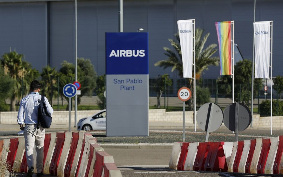 Airbus nadal lepszy od Boeinga w dostawach