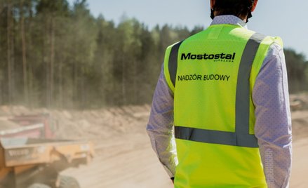 Luka płynnościowa szacowana jest przez spółkę Mostostal Warszawa na 425-570 mln zł.