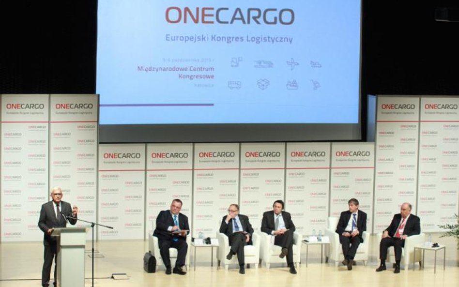 Były premier Jerzy Buzek podkreślał podczas kongresu Onecargo znaczenie rozbudowy infrastruktury dro