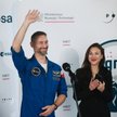 Polski astronauta, członek załogi misji Axiom-4 dr Sławosz Uznański-Wiśniewski (L) oraz jego małżonk