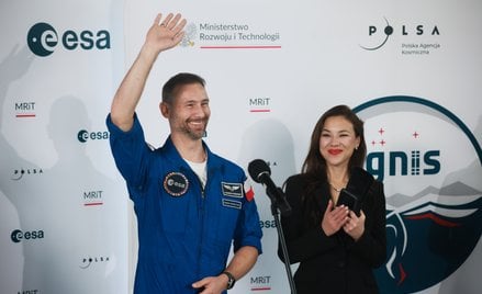 Polski astronauta, członek załogi misji Axiom-4 dr Sławosz Uznański-Wiśniewski (L) oraz jego małżonk