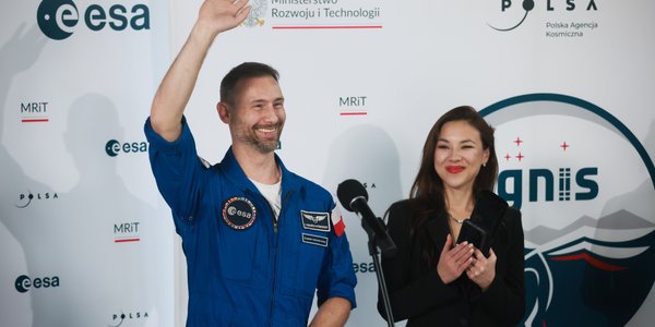 Sławosz Uznański-Wiśniewski wrócił do Polski. Odpowiadał na pytania o kosmiczną misję