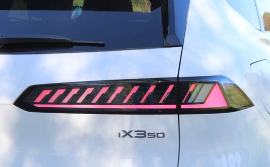 BMW iX3 50 xDrive