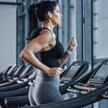 Polacy regularnie odwiedzający siłownie najchętniej korzystają z bieżni.