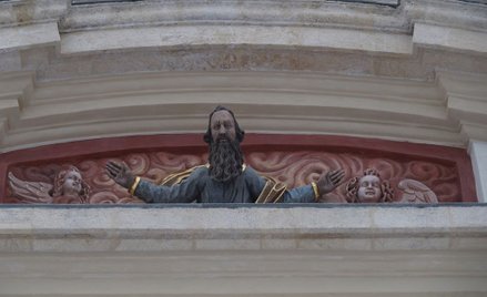 Blask złota w kolegiacie w Ołyce