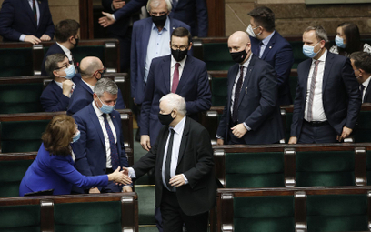 Kolejowy desant na gabinet wicepremiera Kaczyńskiego