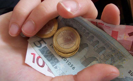 To, czy rozwodnik może żądać alimentów od eksmałżonka, zależy od wyroku rozwodowego
