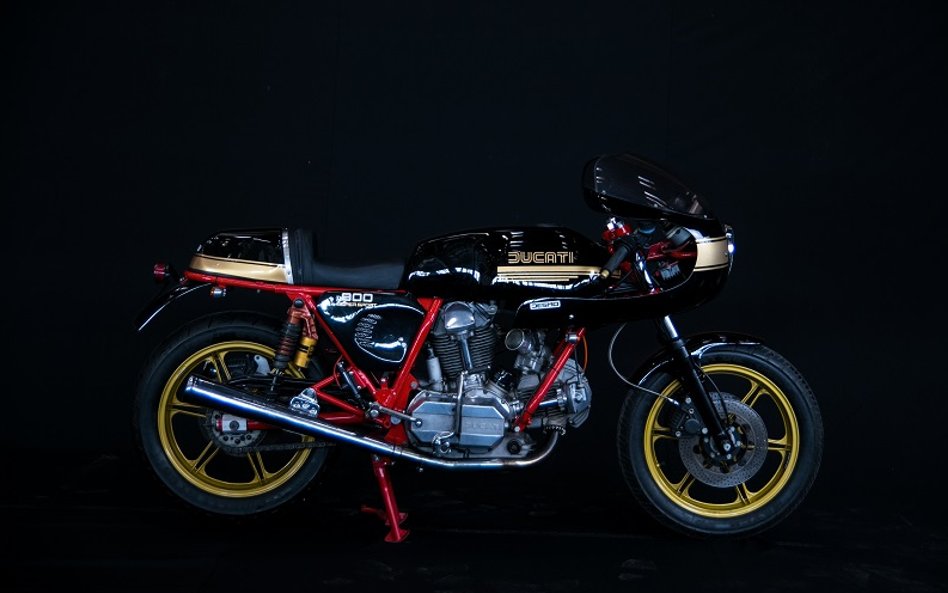 Ducati 900 SS