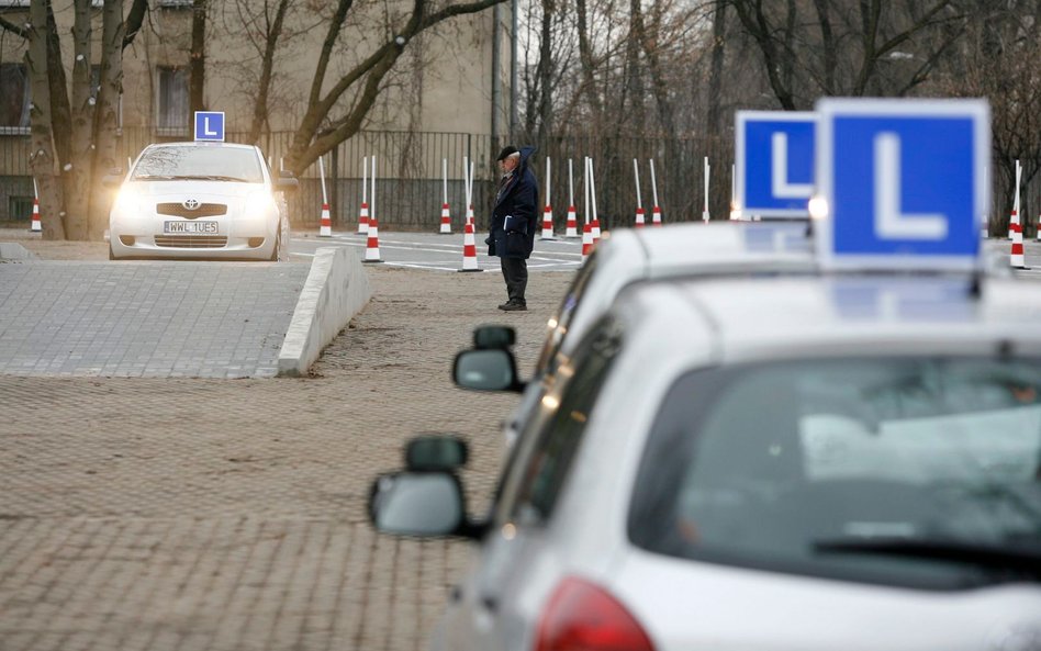 Prawo jazdy: egzaminator nie może potęgować stresu zdającego - wyrok WSA