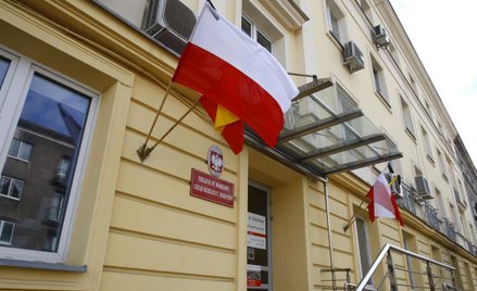 W urzędzie telefon głuchy, a terminów online brak - jak magistraty funkcjonują w czasie pandemii