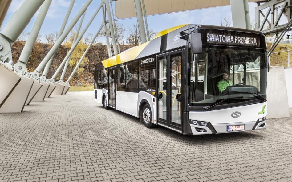Solaris: wyższe przychody, mniej autobusów